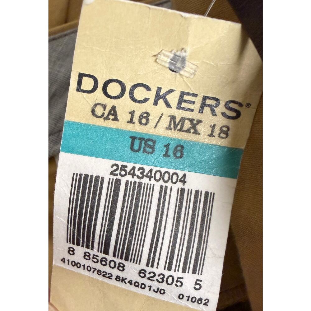 Dockers Womens Khaki Pants Size 16 Metro Capri Stretch Crop Slash Pockets New - Picture 8 of 11